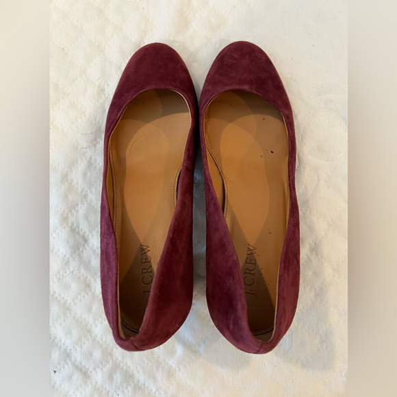 J Crew Factory women’s low heels, suede burgundy - Picture 2 of 4